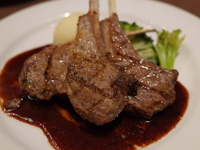 How to Cook Lamb Steaks