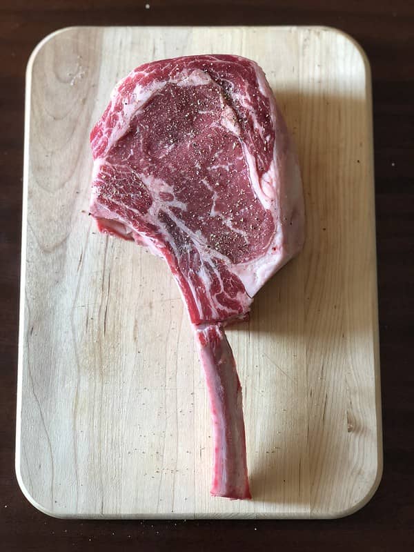 tomahawk ribeye steak