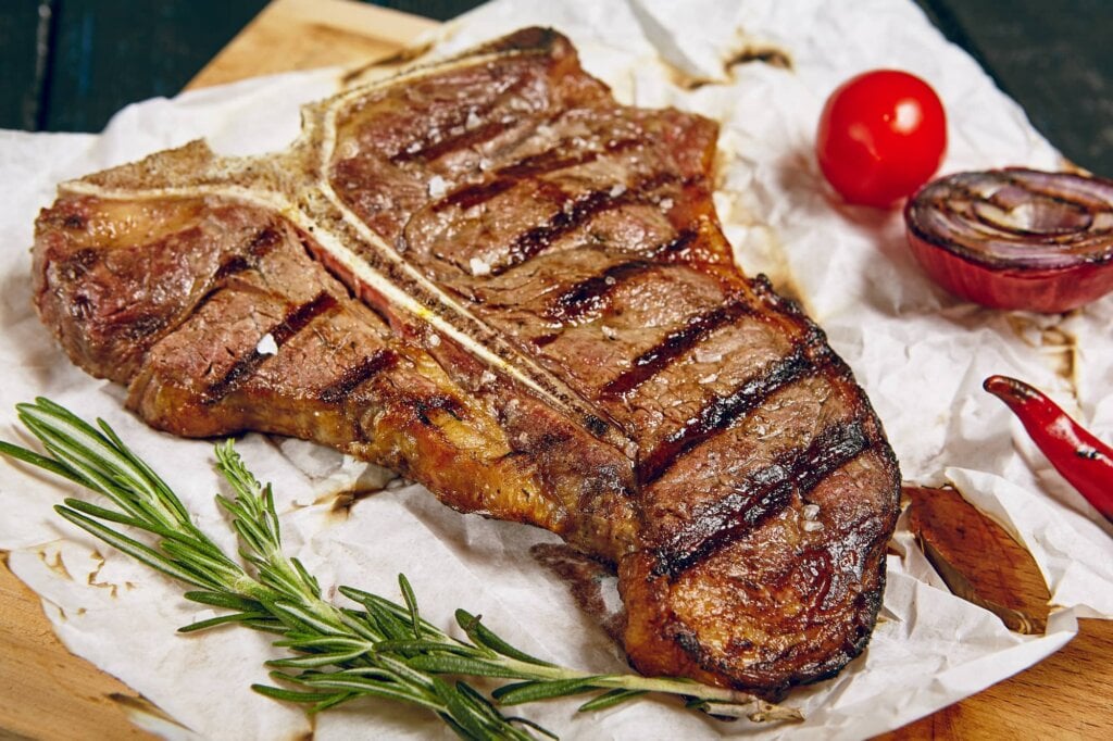 cooking t-bone steaks