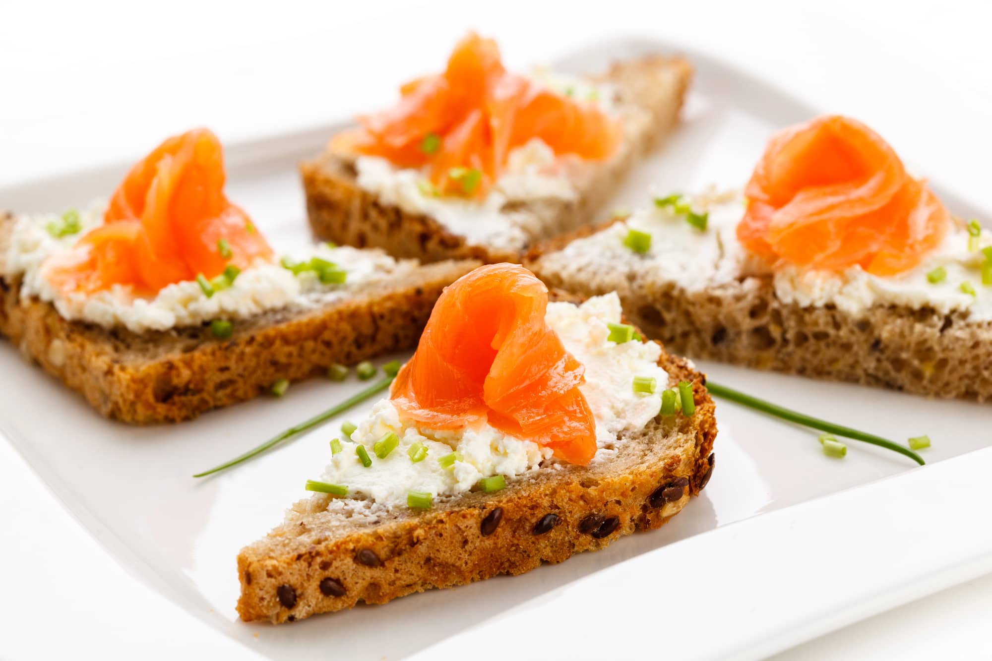 smoked salmon and cream cheese on bread