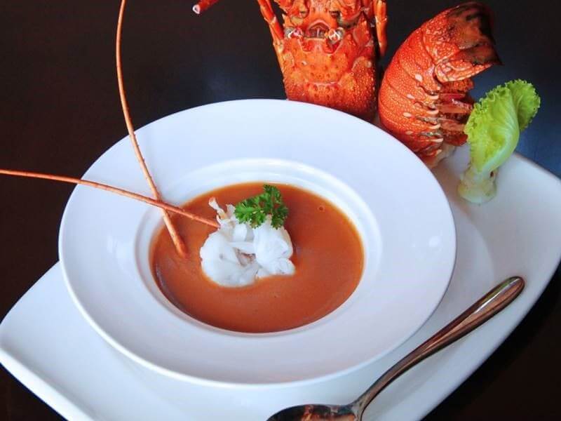 How to Seamlessly Add Lobster to Your Holiday Menu
