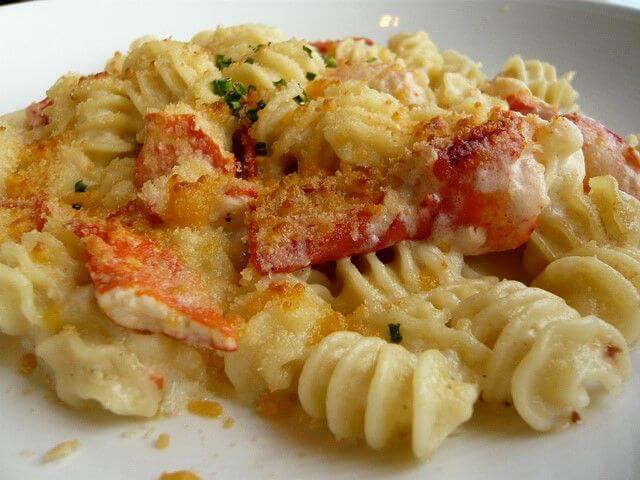 Hearty Lobster Mac & Cheese Recipe