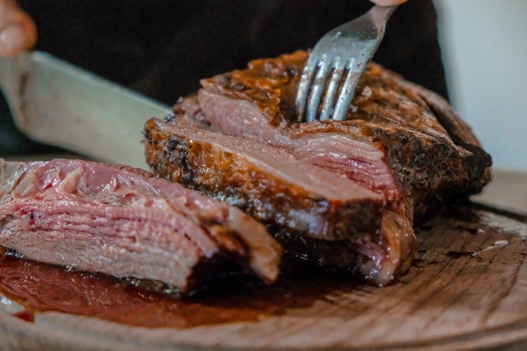 https://www.mychicagosteak.com/steak-university/wp-content/uploads/2019/04/air-fryer-cooked-steak-compressor.jpg