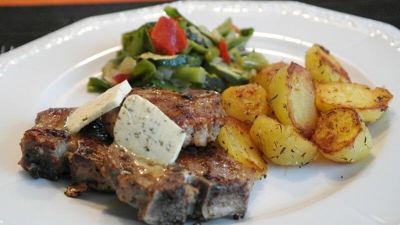 Garlic Steak and Herb Potatoes