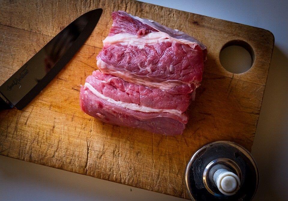 steak on wood plank