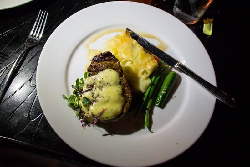 filet mignon topped with béarnaise sauce