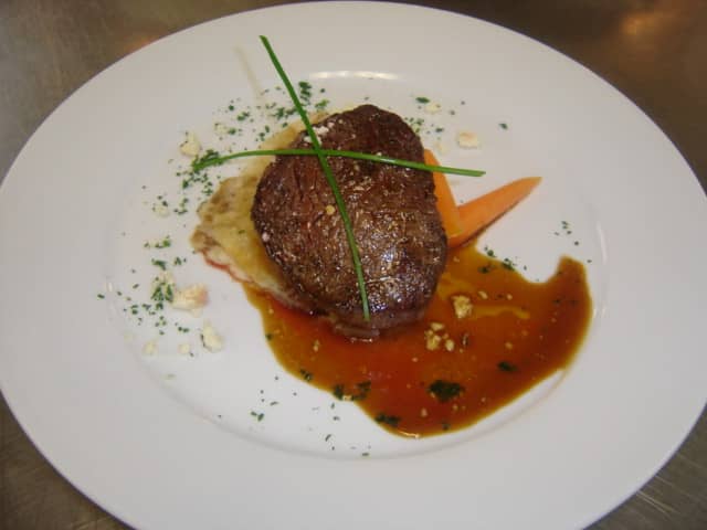 filet mignon with blue cheese sauce