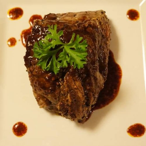 filet mignon with red wine sauce