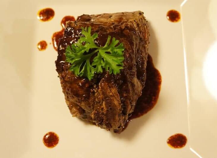 filet mignon with red wine sauce