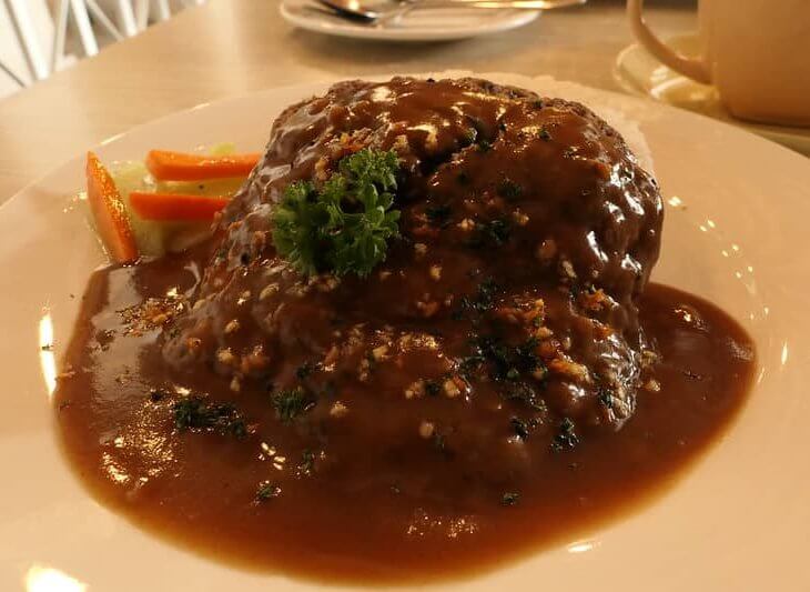 salisbury steak with seasonings