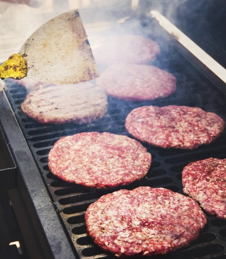 grilling frozen burgers