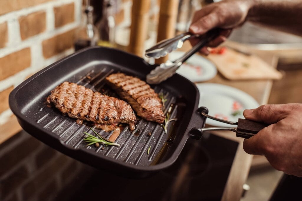 pan searing sirloin steaks
