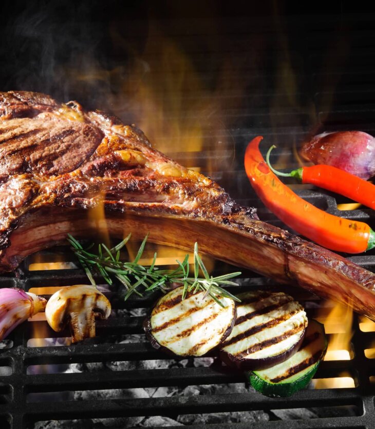grilling tomahawk steak